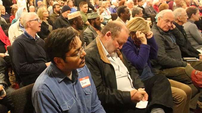 Stepping into Glendale mosque, leaving with education about Muslim faith